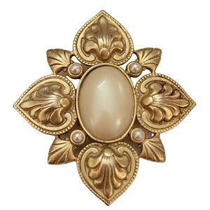 Vintage Maltese cross of hearts gold tone faux pearl brooch pin estate vtg